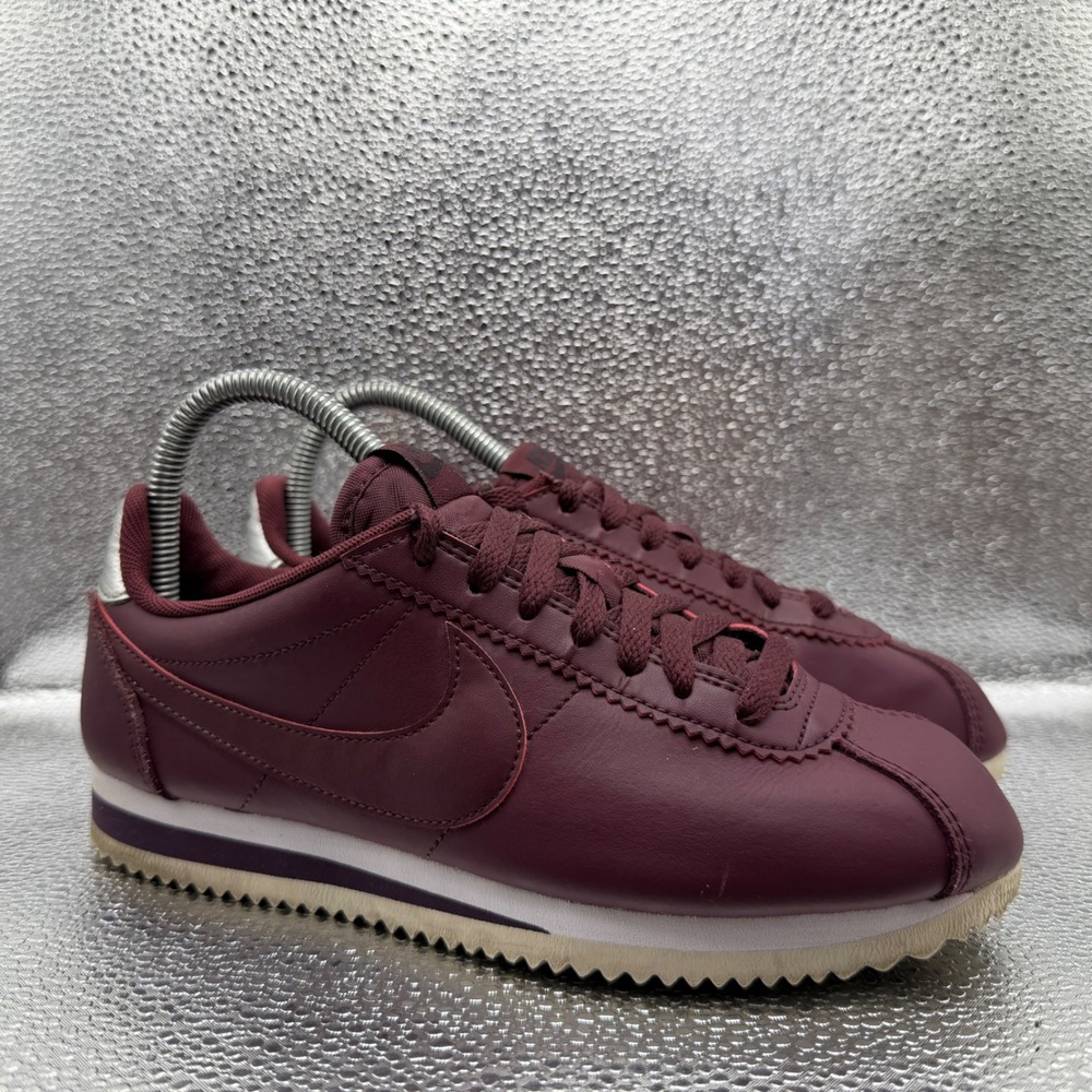 Size 7 Nike Classic Cortez Leather Sneakers Womens Burgundy Excellent 807471-603